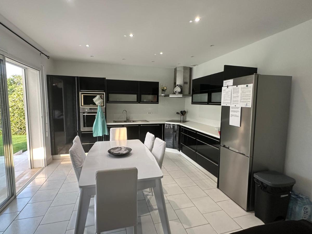 Petite Maisonette Adossee Mais Independante Avec Piscine Villa Peymeinade Ngoại thất bức ảnh