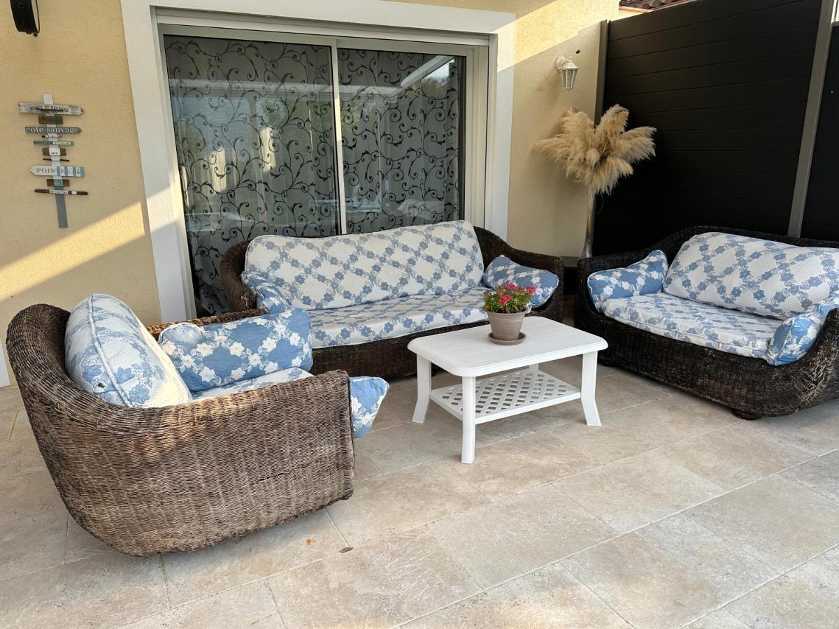 Petite Maisonette Adossee Mais Independante Avec Piscine Villa Peymeinade Ngoại thất bức ảnh
